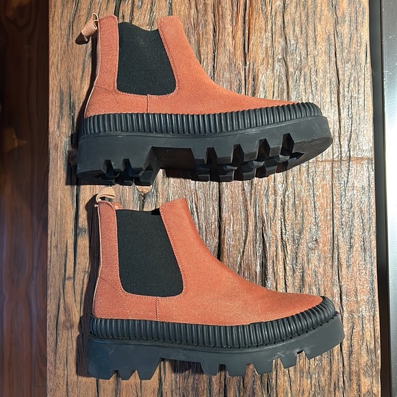 Anthropologie Silent D PIA Chelsea Platform Boot - Picture 3 of 12